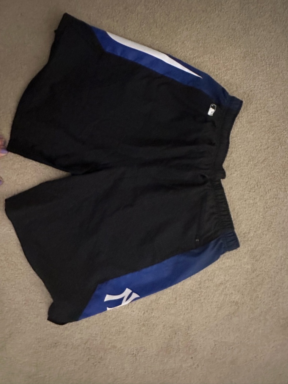 Nike Dry Fit MLB Men's Black Athletic Shorts with NY Yankees Panels. Size XL